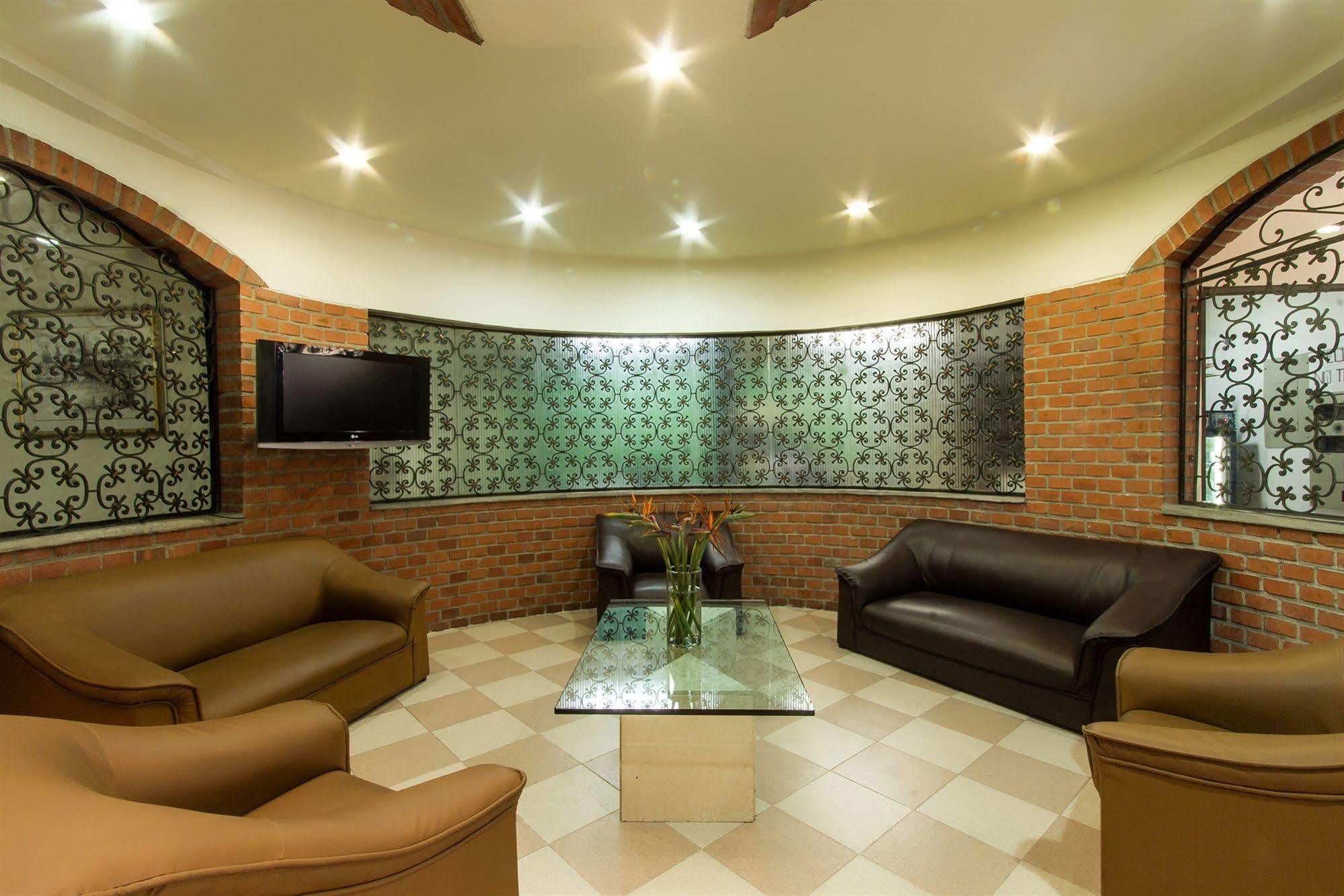 Hotel Internacional Medellín Dış mekan fotoğraf