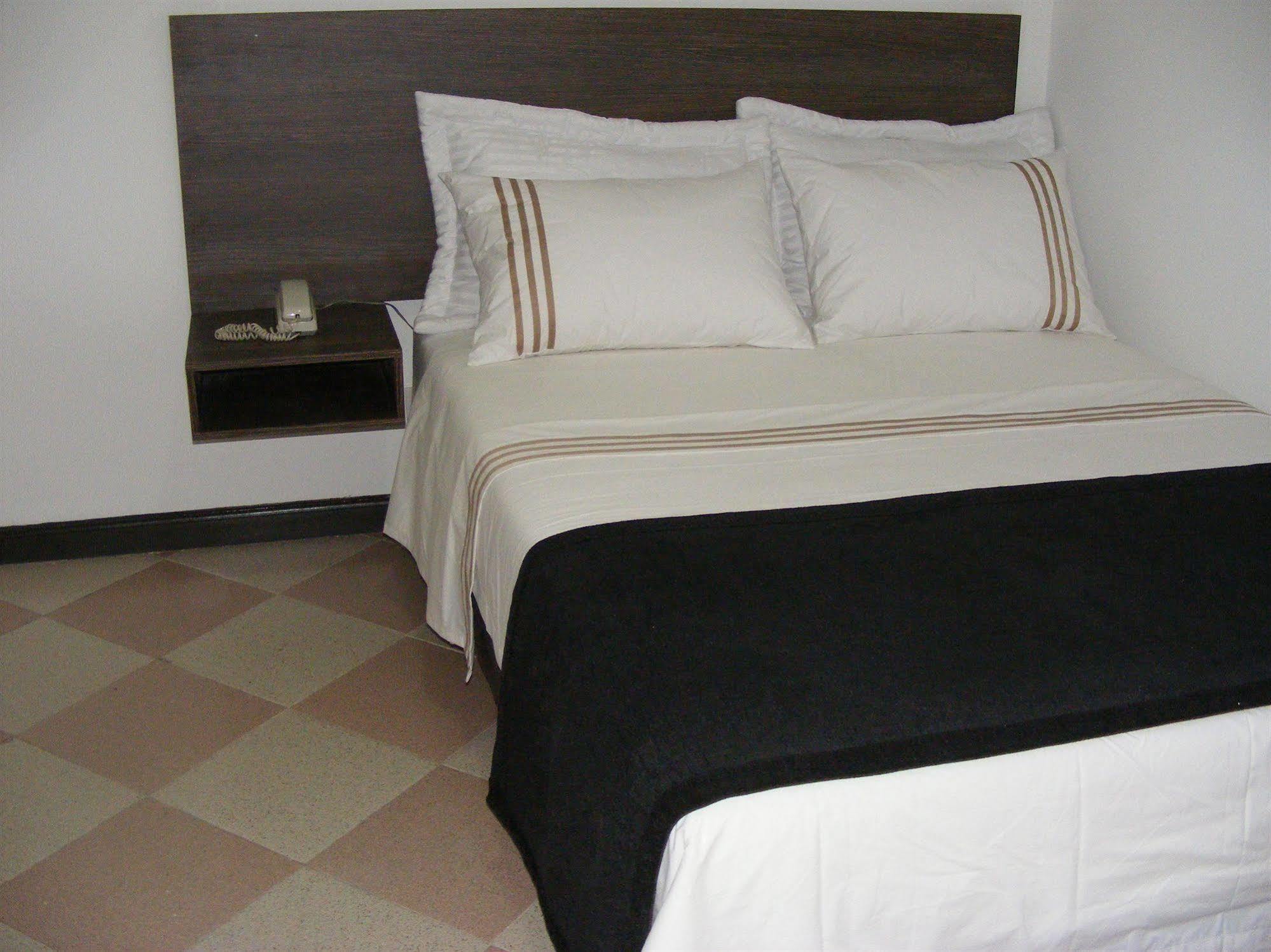 Hotel Internacional Medellín Dış mekan fotoğraf