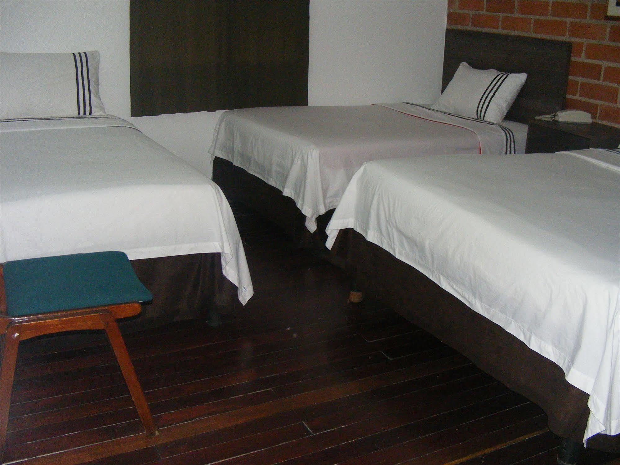 Hotel Internacional Medellín Dış mekan fotoğraf